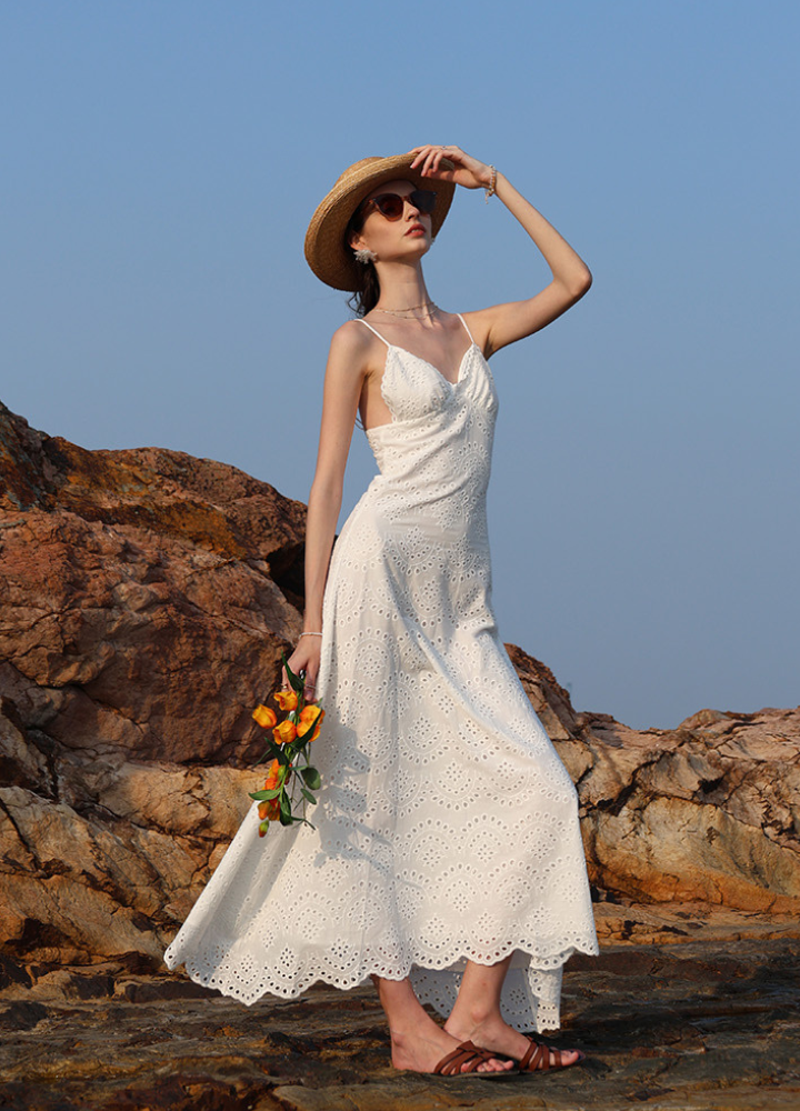 Woman White Back cut Scallop Lace Long Dress CDR098