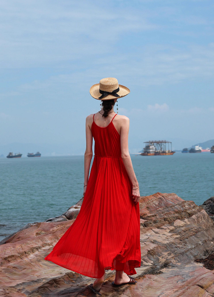 Woman Red Halter Neck Pleats Long Dress CDR090