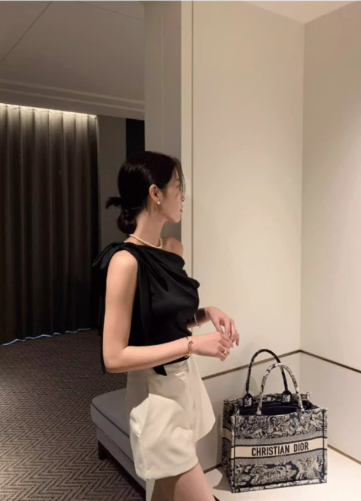 Woman Ribbon One Shoulder Sleeveless Blouse CST007