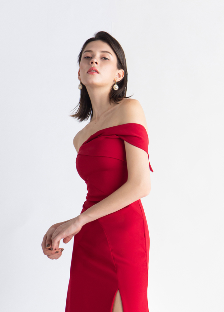 Woman Red Off Shoulder A-line Maxi Party Dress CDR070