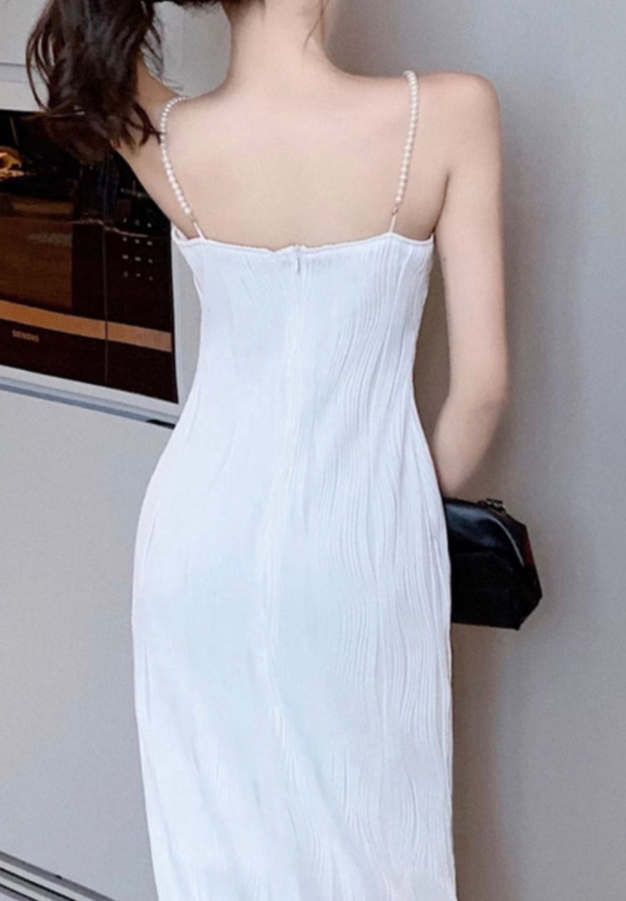 Woman Pearl Shoulder Medium Tight Dress CDR024